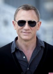 Daniel Craig