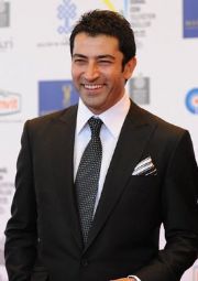 Kenan İmirzalıoğlu hangi burç?