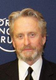 Michael Douglas hangi burç?