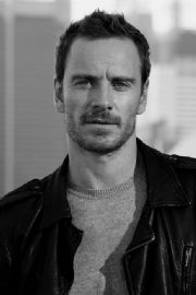 Michael Fassbender hangi burç?