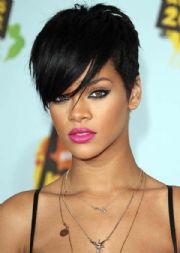 Rihanna hangi burç?